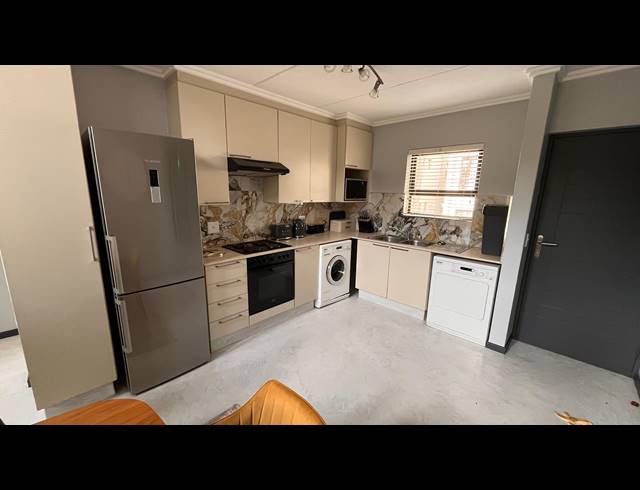 2 bed property to rent in BRYANSTON